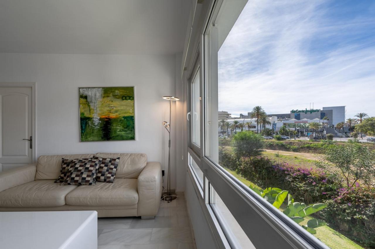 Front In Puerto Banus Apartamento *
